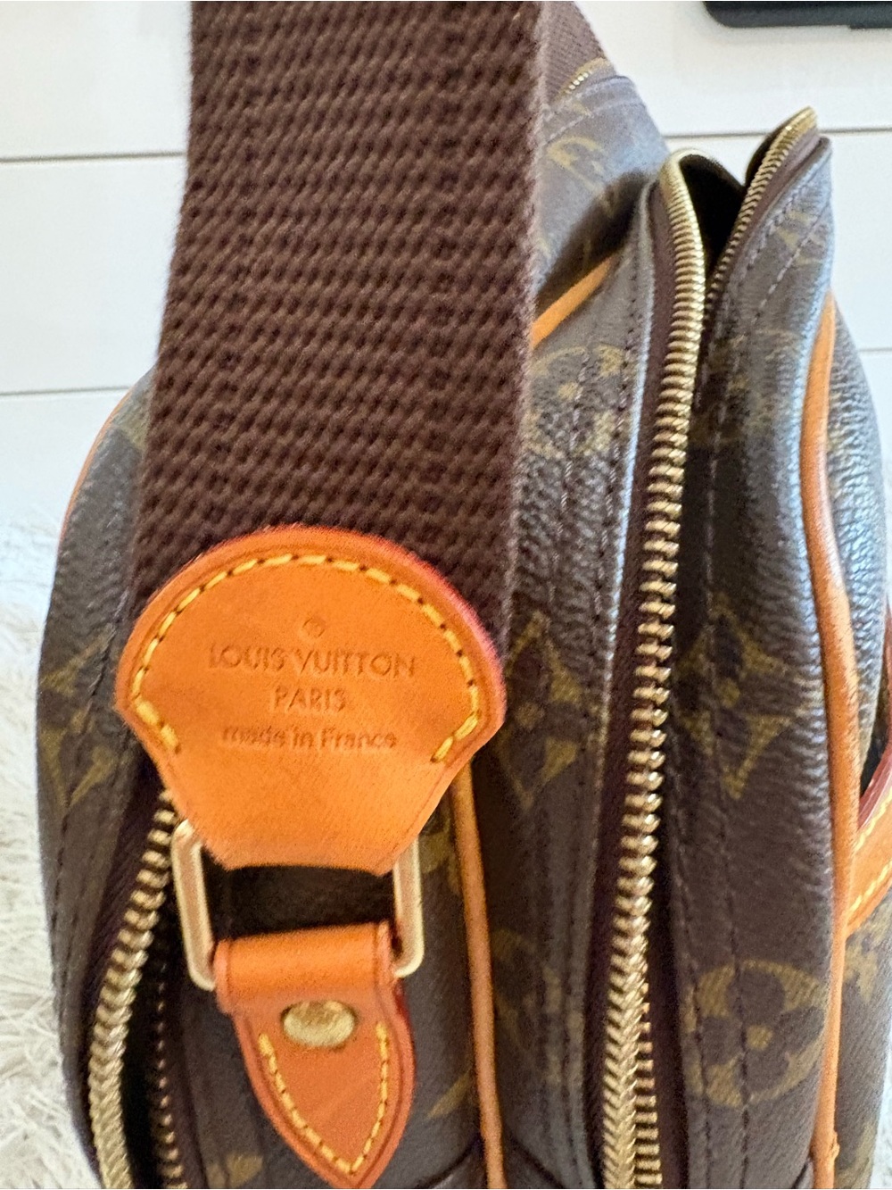 Louis Vuitton Brown Monogram Messenger Bag with Tan Trim - Picture 5 of 11